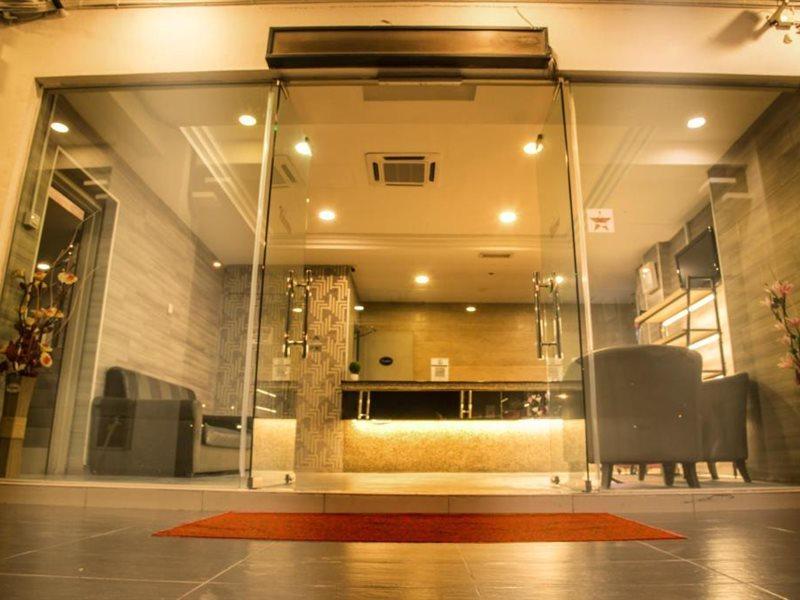 Hotel Villa Серембан Екстериор снимка