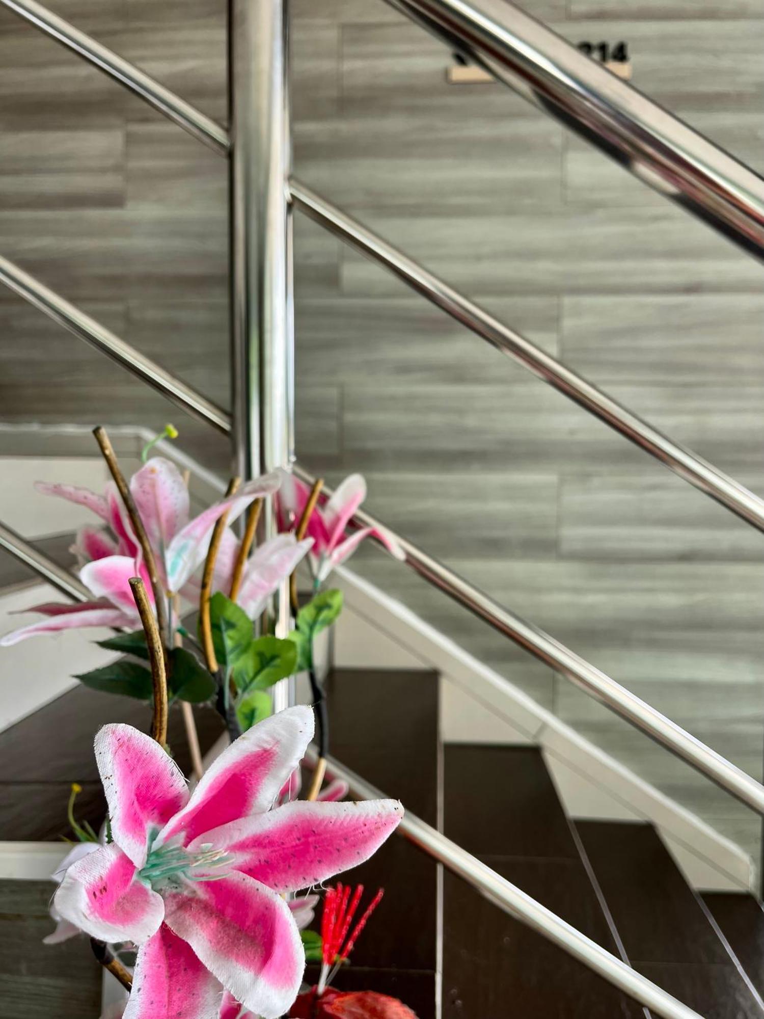 Hotel Villa Серембан Екстериор снимка