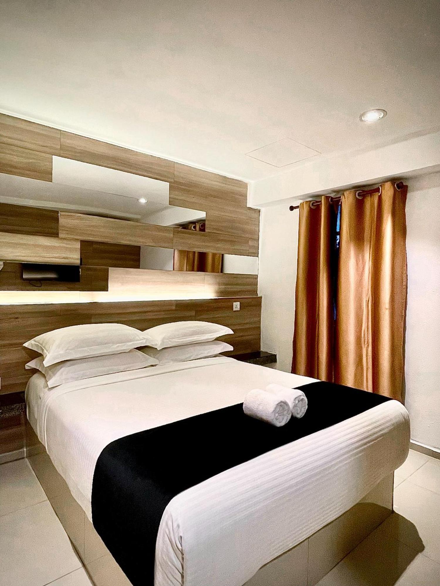 Hotel Villa Серембан Екстериор снимка