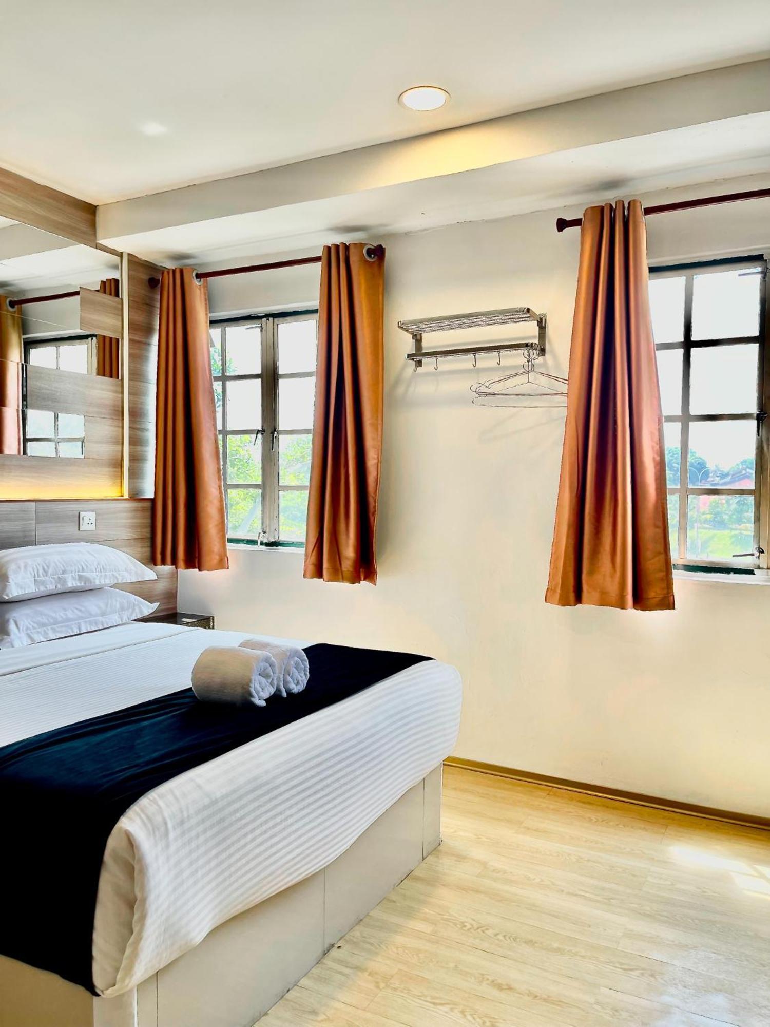 Hotel Villa Серембан Екстериор снимка
