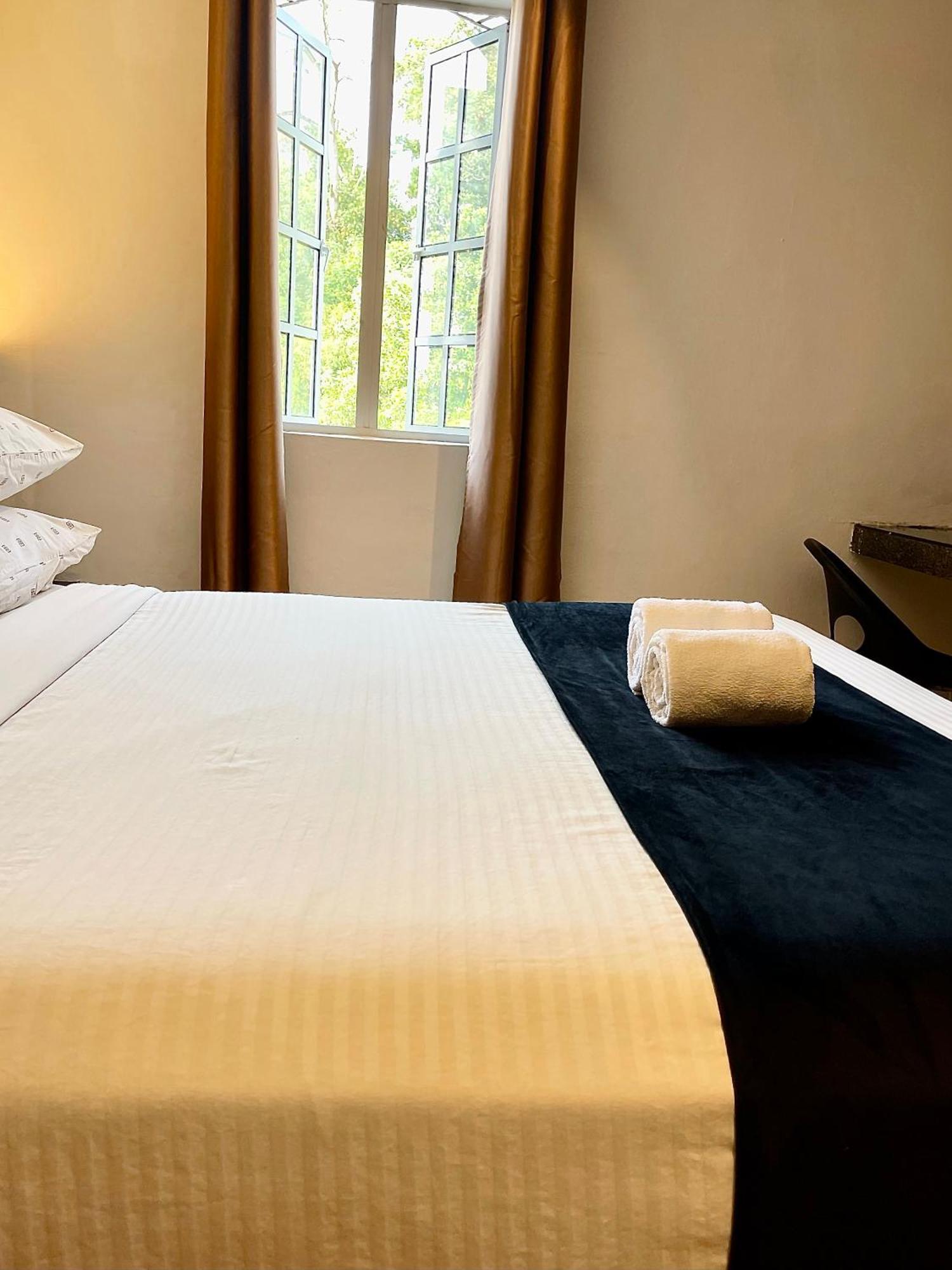 Hotel Villa Серембан Екстериор снимка